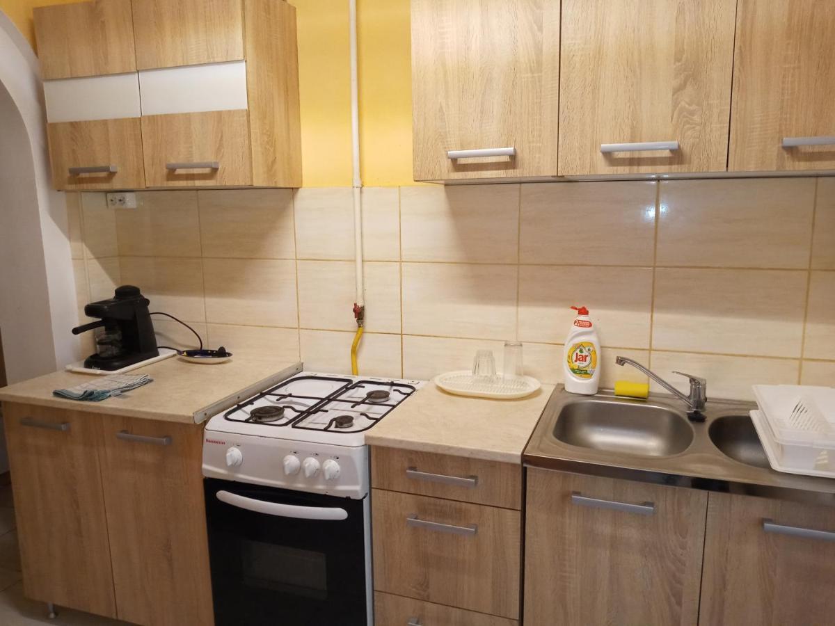 Napsugar Apartmanhaz Balatonlelle Exterior photo